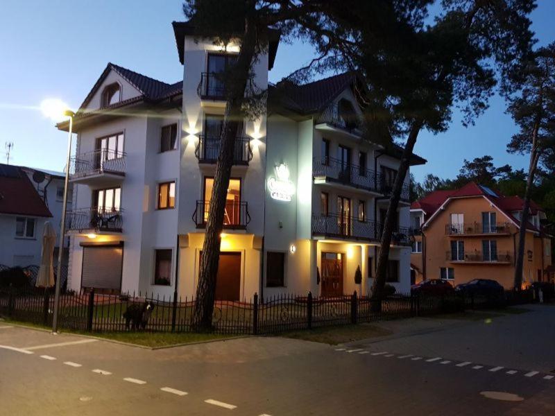 Villa Carmen Мендзиводзе Екстериор снимка